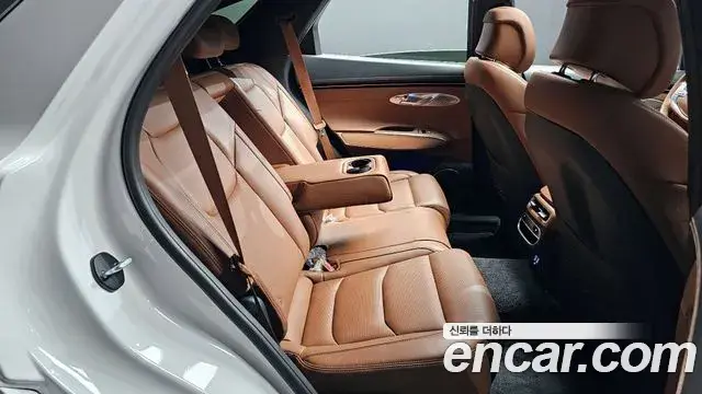 Genesis GV70 2023 — Photo 17/20
