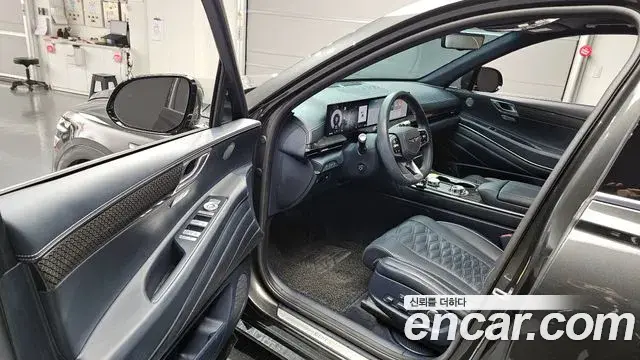 Genesis GV80 Coupe 2023 — ფოტო 13/20