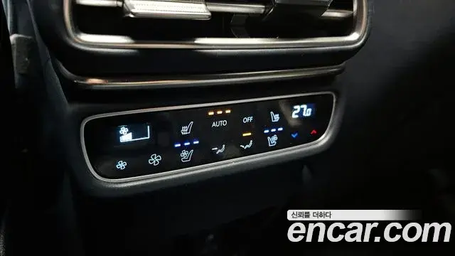 Genesis GV80 Coupe 2023 — ფოტო 17/20