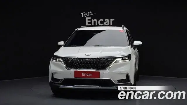 Kia Carnival 2020 — Фото 3/20