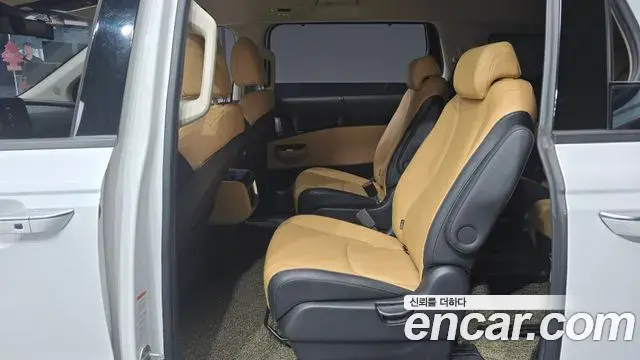 Kia Carnival 2020 — Фото 13/20