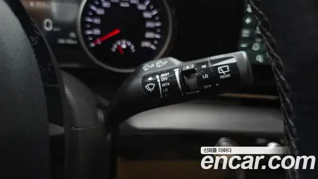 Kia Carnival 2020 — Фото 17/20