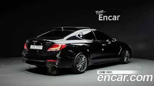 Genesis G70 2018 — ფოტო 15/20