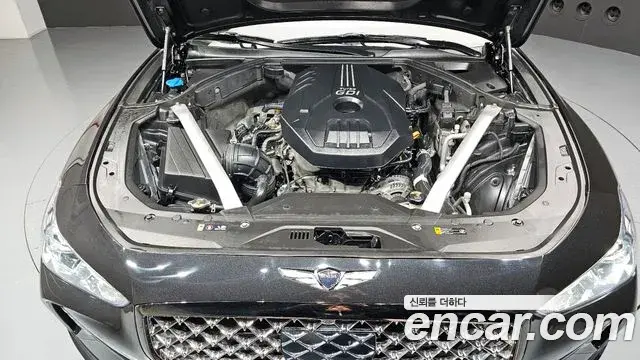 Genesis G70 2018 — ფოტო 9/20