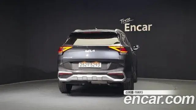 Kia Sportage 2021 — Şəkil 18/20