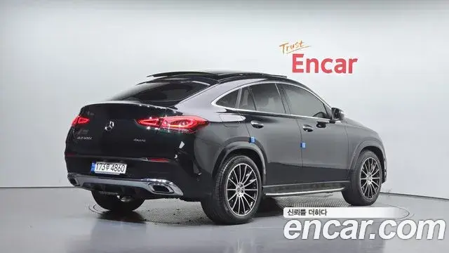 Mercedes-Benz GLE-Class 2022 — ფოტო 17/20