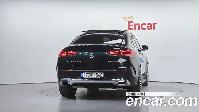 Mercedes-Benz GLE-Class 2022 — ფოტო 16/20