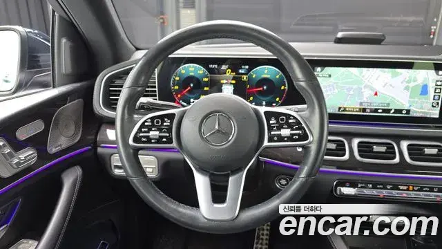 Mercedes-Benz GLE-Class 2022 — ფოტო 13/20