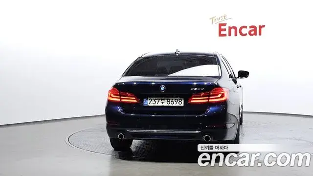 BMW 5 Series 2020 — Şəkil 2/20