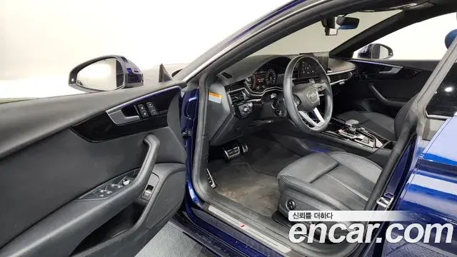 Audi A5 2022 — ფოტო 5/20