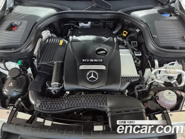 Mercedes-Benz GLC-Class 2021 — Şəkil 18/20