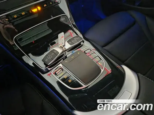 Mercedes-Benz GLC-Class 2021 — Şəkil 10/20