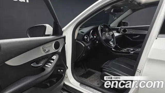 Mercedes-Benz GLC-Class 2018 — ფოტო 9/20