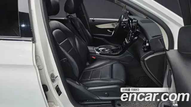 Mercedes-Benz GLC-Class 2018 — ფოტო 14/20