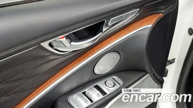 Kia The K9 2018 — Photo 10/20