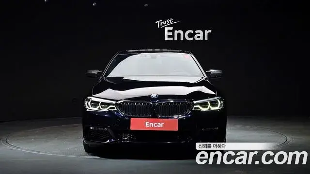 BMW 5 Series 2020 — Photo 16/20