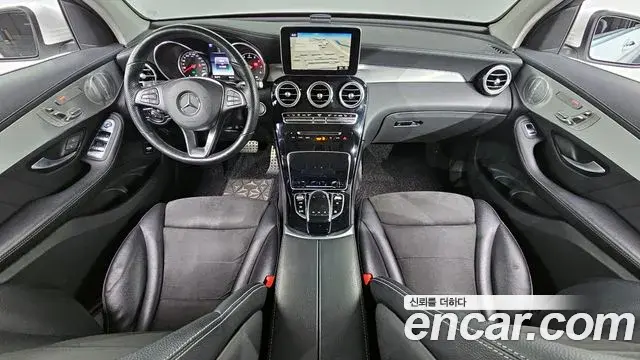 Mercedes-Benz GLC-Class 2019 — Photo 3/20