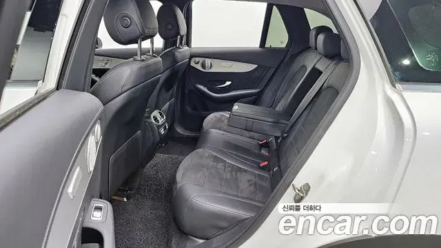 Mercedes-Benz GLC-Class 2019 — Photo 16/20