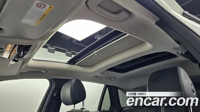 Mercedes-Benz GLC-Class 2019 — Photo 13/20