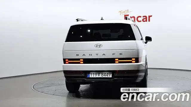 Hyundai Santa Fe 2023 — ფოტო 6/20