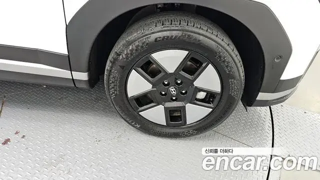 Hyundai Santa Fe 2023 — ფოტო 4/20