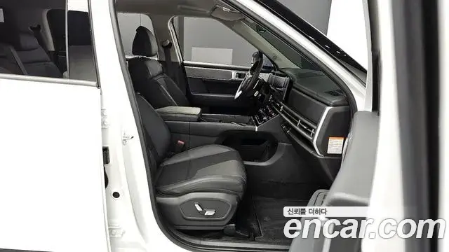 Hyundai Santa Fe 2023 — ფოტო 9/20
