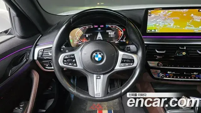 BMW 5 Series 2022 — Şəkil 16/20