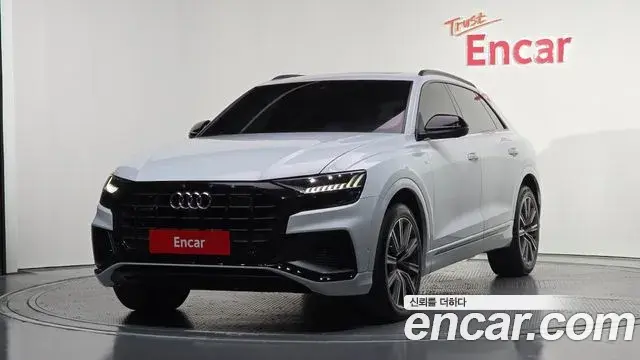 Audi Q7 2021 — Фото 1/20