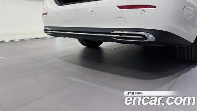 Mercedes-Benz E-Class 2025 — ფოტო 13/20