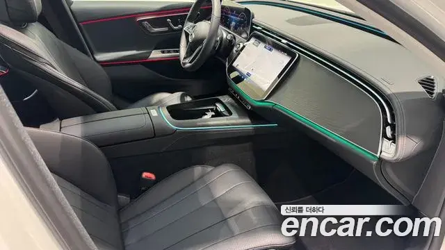 Mercedes-Benz E-Class 2025 — ფოტო 6/20