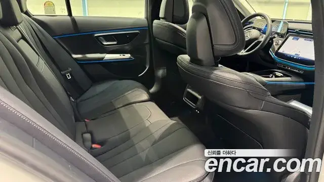 Mercedes-Benz E-Class 2025 — ფოტო 11/20