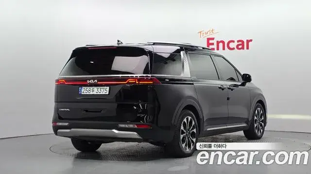Kia Carnival 2021 — Фото 2/20