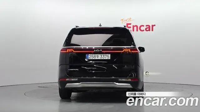 Kia Carnival 2021 — Фото 4/20