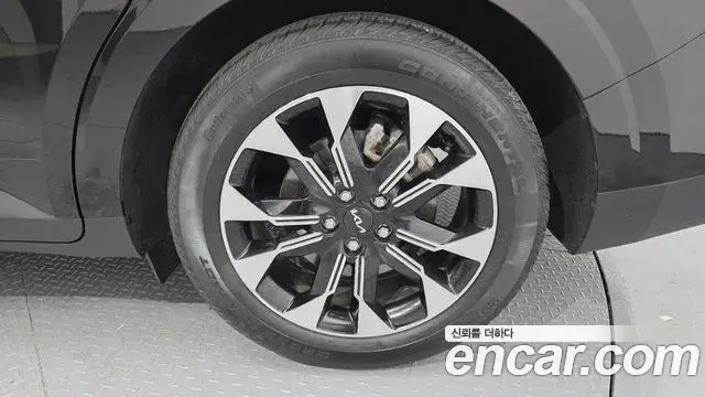 Kia Carnival 2021 — Фото 5/20