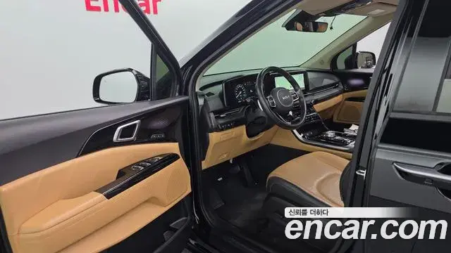 Kia Carnival 2021 — Фото 12/20