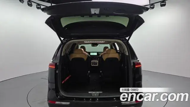 Kia Carnival 2021 — Фото 20/20