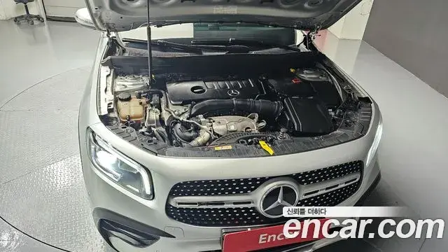 Mercedes-Benz GLB-Class 2020 — ფოტო 16/20