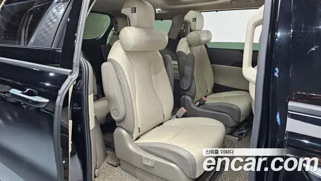 Kia Carnival 2024 — Photo 11/20
