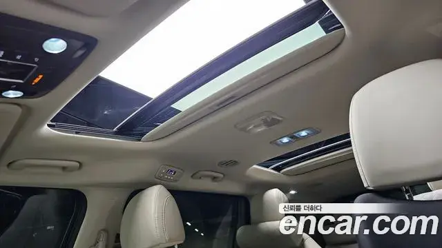 Kia Carnival 2024 — Photo 9/20