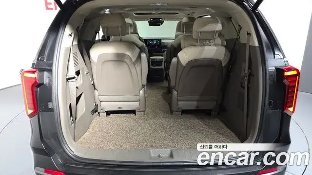 Kia Carnival 2024 — Photo 17/20