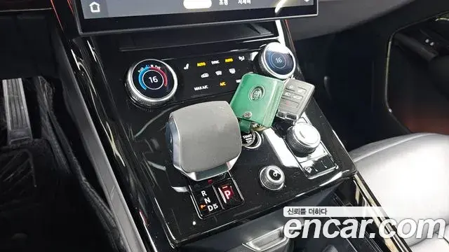 Land Rover Range Rover Sport 2023 — Photo 9/20