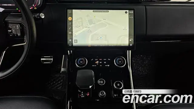 Land Rover Range Rover Sport 2023 — Photo 14/20