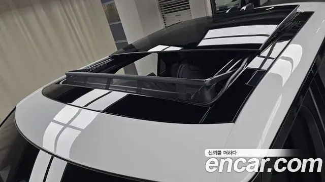 Land Rover Range Rover Sport 2023 — Photo 19/20