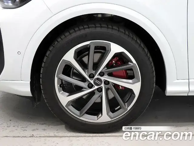 Audi Q5 2025 — ფოტო 12/20