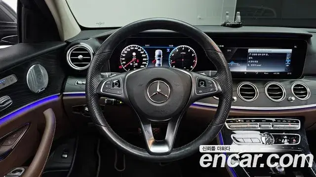 Mercedes-Benz E-Class 2018 — Şəkil 16/20