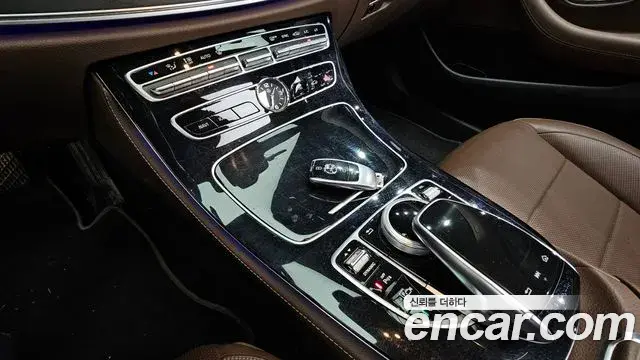 Mercedes-Benz E-Class 2018 — Şəkil 5/20