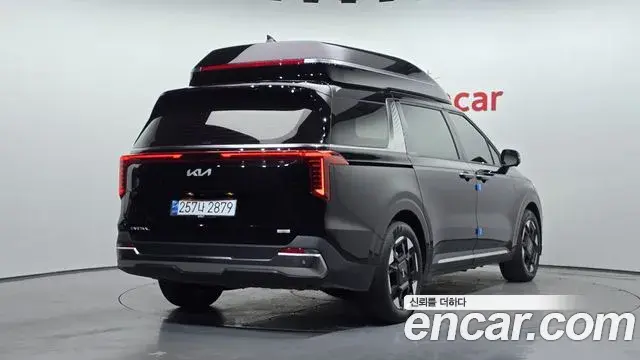 Kia Carnival 2024 — Фото 2/20