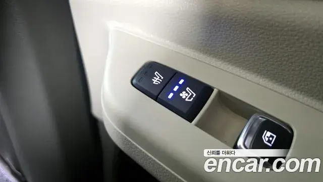 Kia Carnival 2024 — Фото 19/20