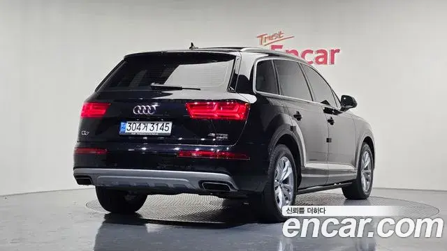 Audi Q7 2019 — ფოტო 4/20