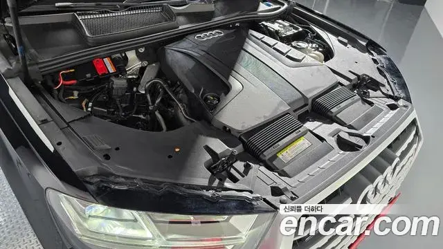 Audi Q7 2019 — ფოტო 3/20
